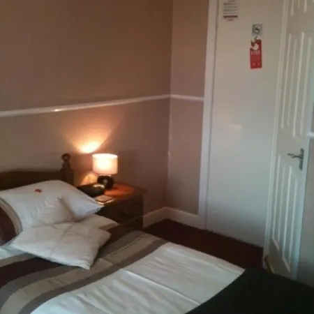 Molyneux Guesthouse-3